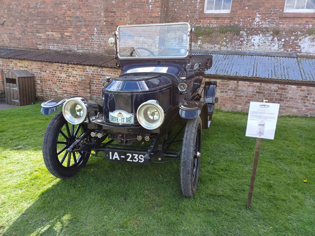 A Stanley Steam Car at Crofton